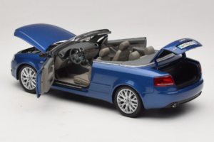Audi A4 B6 Kabriolet Modrý Norev 1:18 5010504325 Kov – obrázek 5 z 9