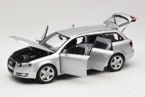 Audi A4 B7 3.2 Quattro Avant Stříbrný Minichamps 1:18 5010404215 Kov – obrázek 2 z 8