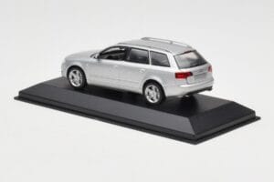 Audi A4 B7 Avant Stříbrný Minichamps 1:43 AUDI009 Kov – obrázek 3 z 4