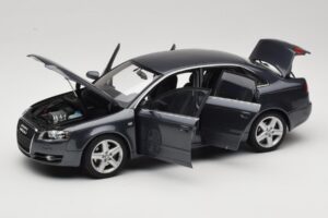 Audi A4 B7 Šedý Metalíza Minichamps 1:18 100014400 Kov – obrázek 2 z 8