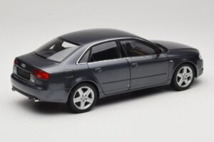 Audi A4 B7 Šedý Metalíza Minichamps 1:18 100014400 Kov – obrázek 3 z 8
