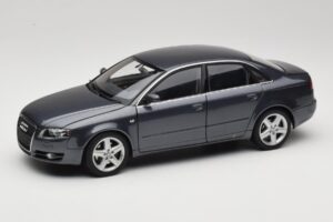 Audi A4 B7 Šedý Metalíza Minichamps 1:18 100014400 Kov