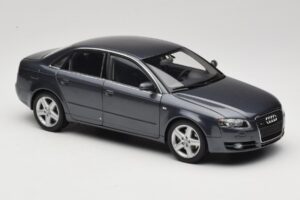 Audi A4 B7 Šedý Metalíza Minichamps 1:18 100014400 Kov – obrázek 6 z 8
