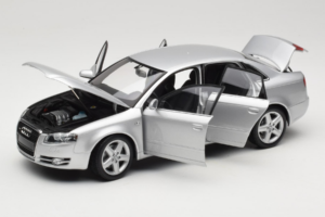 Audi A4 B7 Stříbrný Minichamps 1:18 100014402 Kov – obrázek 2 z 8