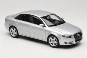 Audi A4 B7 Stříbrný Minichamps 1:18 100014402 Kov – obrázek 6 z 8