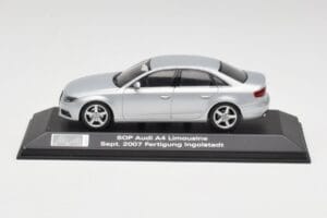 Audi A4 B8 3.2 Quattro Ice Stříbrný Minichamps 1:43 5010704113 Kov