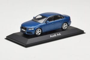 Audi A4 B8 3.2 Quattro Aruba Blue Minichamps 1:43 5010704123 Kov – obrázek 2 z 4