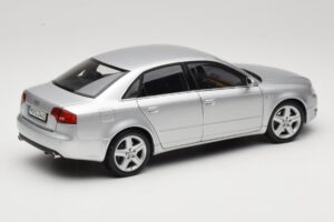 Audi A4 B8 3.2 Quattro Stříbrný Minichamps 1:18 5010404115 Kov – obrázek 3 z 8