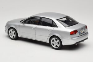 Audi A4 B8 3.2 Quattro Stříbrný Minichamps 1:18 5010404115 Kov – obrázek 7 z 8