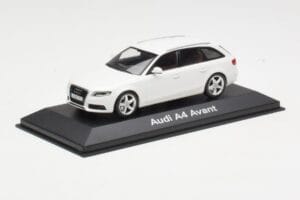 Audi A4 B8 Avant Ibis White Minichamps 1:43 5010804213 Kov – obrázek 2 z 4