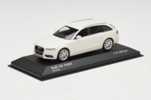Audi A4 B8 Avant Bílý Minichamps 1:43 410011010 Kov – obrázek 2 z 5