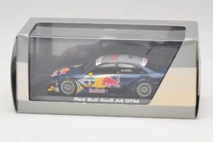 Audi A4 B8 #2 Red Bull M. Tomczyk DTM 2008 Minichamps 1:43 5020800133 Kov – obrázek 4 z 4
