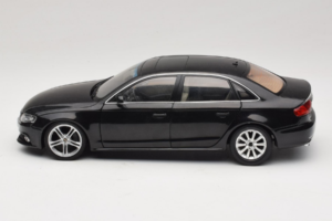 Audi A4L B8 Černý Paudi 1:18 AUDI012 Kov – obrázek 4 z 8