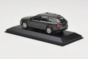 Audi A6 C5 Avant Tmavě Šedý Minichamps 1:43 AUDI006 Kov – obrázek 3 z 4