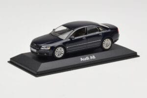 Audi A8 D3 Blue Metallic Light Interior Minichamps 1:43 20000001386003 Kov – obrázek 2 z 4