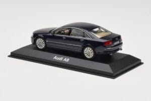 Audi A8 D3 Blue Metallic Light Interior Minichamps 1:43 20000001386003 Kov – obrázek 3 z 4