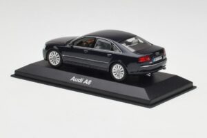 Audi A8 D3 Mauritius Modrý Metallic Minichamps 1:43 5010508123 Kov – obrázek 3 z 4