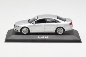 Audi A8 D3 Stříbrný Minichamps 1:43 20000001386001 Kov