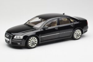 Audi A8 D3 W12 Černý Kyosho 1:18 09212BK Kov
