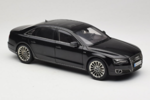 Audi A8L D3 W12 Phantom Black Kyosho 1:18 5011008125 Kov – obrázek 6 z 8