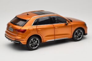 Audi Q3 F3 Orange Metallic Paudi Model 1:18 05962Q32019 Kov – obrázek 3 z 8