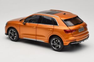 Audi Q3 F3 Orange Metallic Paudi Model 1:18 05962Q32019 Kov – obrázek 7 z 8