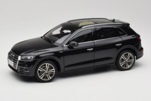Audi Q5L FY Černý Paudi Model 1:18 26732 Kov