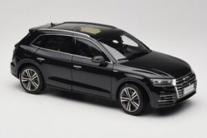 Audi Q5L FY Černý Paudi Model 1:18 26732 Kov – obrázek 6 z 8