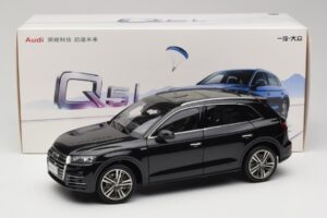 Audi Q5L FY Černý Paudi Model 1:18 26732 Kov – obrázek 8 z 8