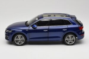 Audi Q5L FY Modrý Paudi Model 1:18 33729 Kov – obrázek 4 z 8
