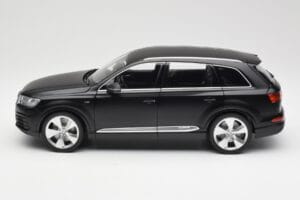 Audi Q7 4M Matný Černý Minichamps 1:18 110014001 Kov – obrázek 4 z 8