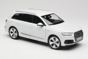 Audi Q7 4M Bílý Minichamps 1:18 110014000 Kov – obrázek 6 z 8