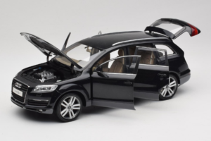 Audi Q7 Černý Kyosho 1:18 09221BK Kov – obrázek 2 z 8