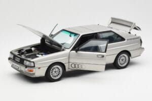 Audi Quattro LWB Stříbrný AUTOart 1:18 70303 Kov – obrázek 2 z 8