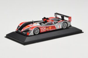 Audi R10 TDI LMP1 #3 L. Luhr / A. Premat / M. Rockenfeller 24 Hours of Le Mans 2008 Minichamps 1:43 400089903 Kov – obrázek 2 z 4