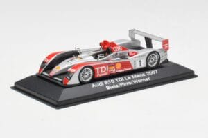 Audi R10 TDI LMP1 #1 F. Biela / E. Pirro / M. Werner 24 Hours of Le Mans 2007 Minichamps 1:43 5020700213 Kov – obrázek 2 z 4