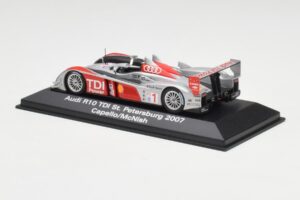 Audi R10 TDI #1 R. Capello / A. McNish / T. Kristensen 24 Hours of Le Mans 2007 Minichamps 1:43 5020700243 Kov – obrázek 3 z 4
