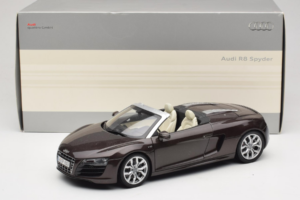 Audi R8 5.2 Spyder Teak Brown Kyosho 1:18 5010918525 Kov – obrázek 8 z 8