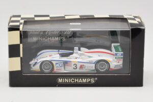 Audi R8 LMP1 #3 J. Lehto / M. Werner / T. Kristensen 24 Hours of Le Mans Winner 2005 Minichamps 1:43 400051303 Kov – obrázek 4 z 4