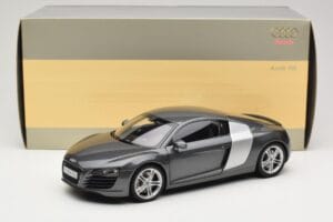 Audi R8 Type 42 4.2 Daytona Grey Kyosho 1:18 5010618425 Kov – obrázek 8 z 8