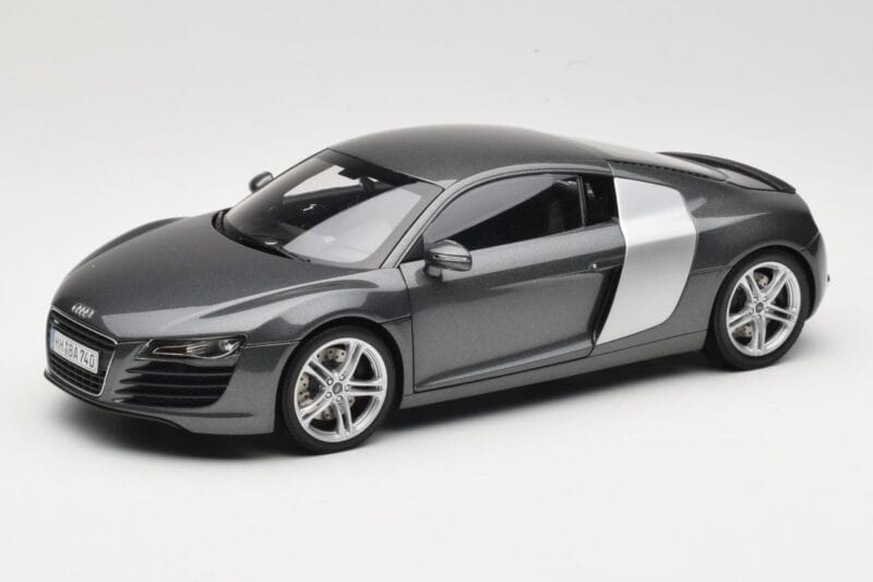 Audi R8 Type 42 4.2 Daytona Grey Kyosho 1:18 5010618425 Kov