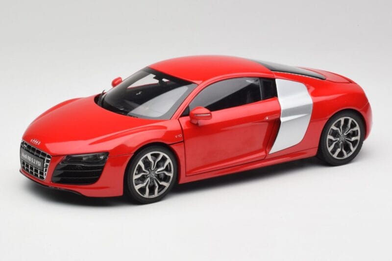 Audi R8 V10 Brilliant Červený Kyosho 1:18 09216RR Kov