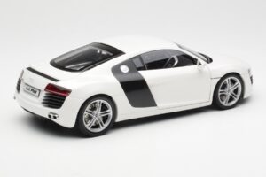 Audi R8 Type 42 Bílý Kyosho 1:18 09213W Kov – obrázek 3 z 8