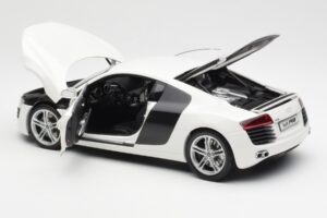 Audi R8 Type 42 Bílý Kyosho 1:18 09213W Kov – obrázek 5 z 8