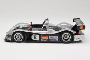 Audi R8R LMP #8 F. Biela / E. Pirro / D. Theys 24 Hours of Le Mans 1999 Maisto 1:18 538881 Kov – obrázek 4 z 8