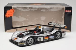 Audi R8R LMP #8 F. Biela / E. Pirro / D. Theys 24 Hours of Le Mans 1999 Maisto 1:18 538881 Kov – obrázek 8 z 8
