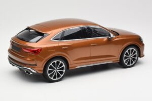 Audi RS Q3 Sportback 8U Brown Metallic Minichamps 1:18 155018104 Kov – obrázek 2 z 6