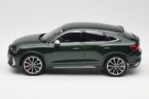 Audi RS Q3 Sportback 8U Green Metallic Minichamps 1:18 155018102 Kov – obrázek 3 z 6