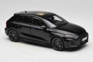 Audi RS3 8Y Sportback Myth Black Norev 1:18 188388 Kov – obrázek 6 z 8