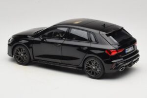 Audi RS3 8Y Sportback Myth Black Norev 1:18 188388 Kov – obrázek 7 z 8